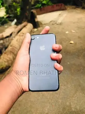 Apple iPhone 7 (Used)