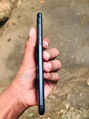 Apple iPhone 7 (Used)