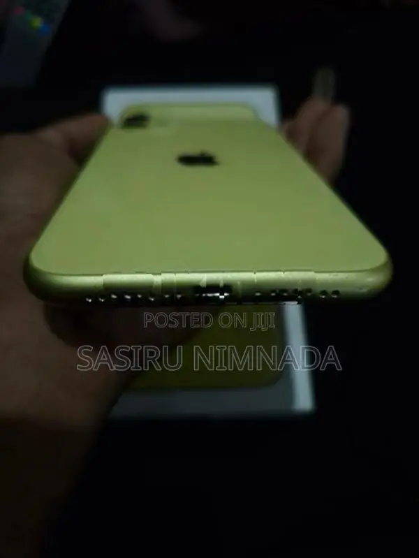 Apple iPhone 11 128GB (Used)