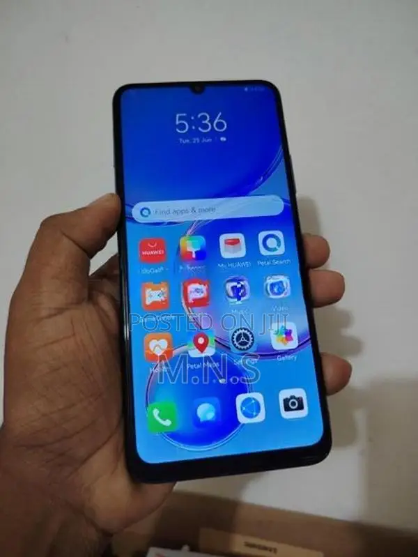 Huawei Nova Y70 4GB 128GB (Used)