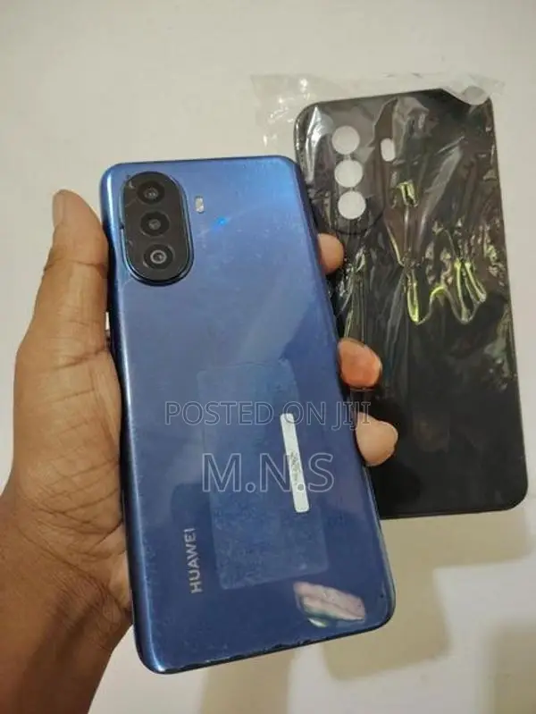 Huawei Nova Y70 4GB 128GB (Used)