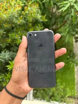 Apple iPhone 8 (Used)