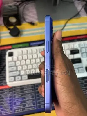 Apple iPhone 16 GB (Used)