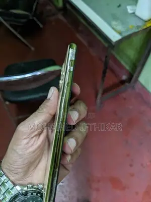 Apple iPhone 11 Pro Max (Used)