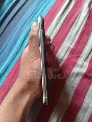 Apple iPhone XS (Used)