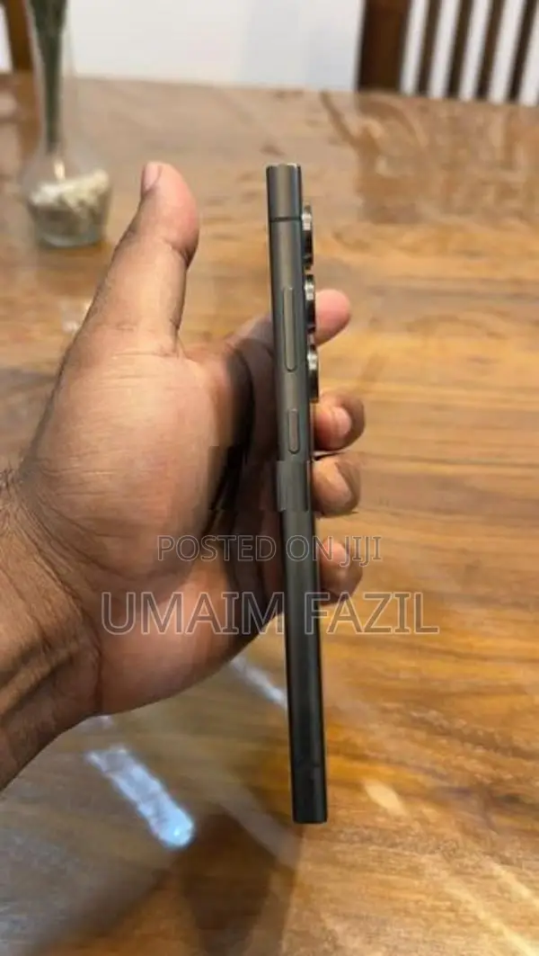 Samsung Galaxy S24 (Used)