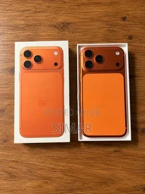 Apple iPhone 17 Pro Max 256GB Cosmic Orange (Used)