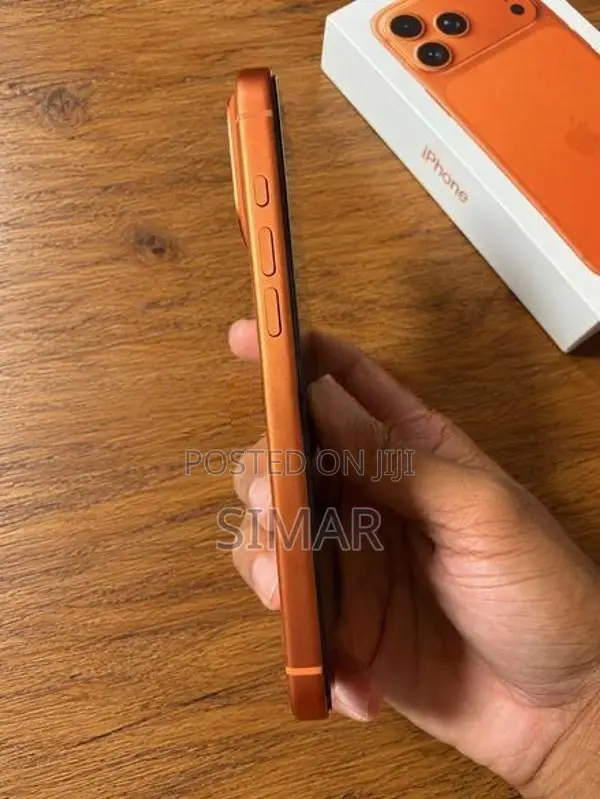 Apple iPhone 17 Pro Max 256GB Cosmic Orange (Used)