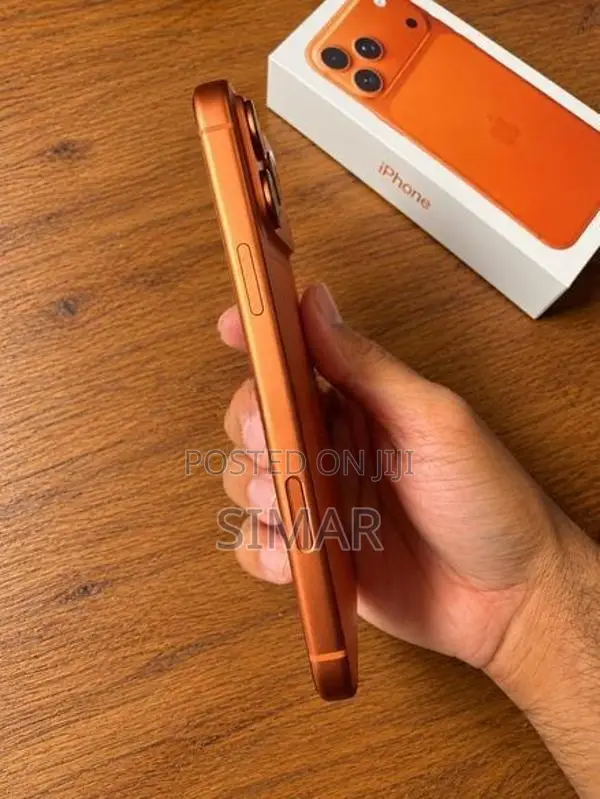 Apple iPhone 17 Pro Max 256GB Cosmic Orange (Used)