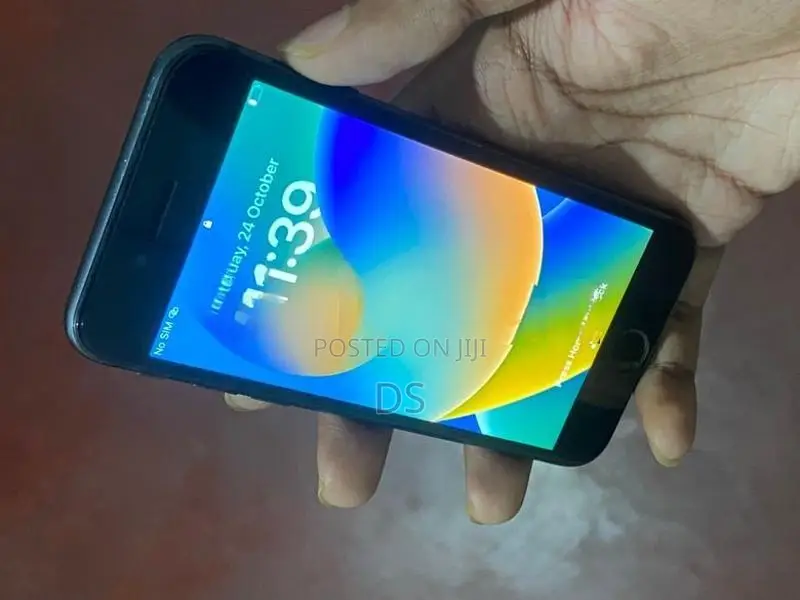 Apple iPhone 8 (Used)