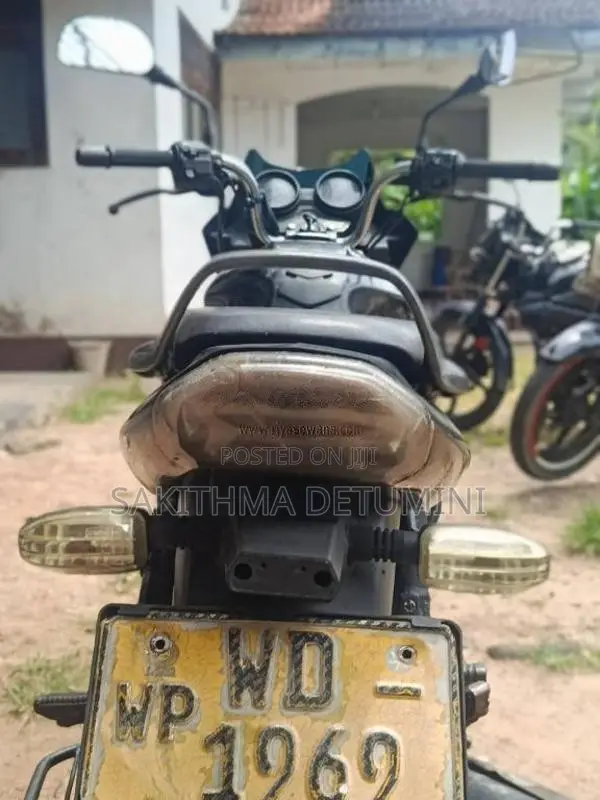 Bajaj Discover 2011 Motorbike (Used)