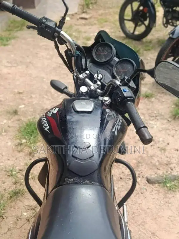 Bajaj Discover 2011 Motorbike (Used)