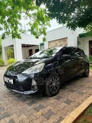 Toyota Aqua 2013 Car (Used)
