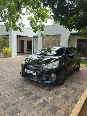 Toyota Aqua 2013 Car (Used)