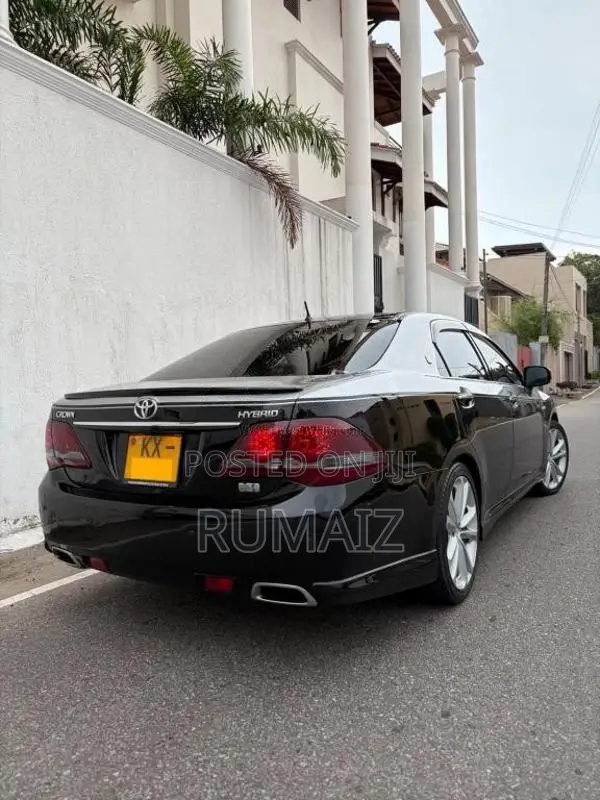 Toyota Crown Luxury Line 2008 Car (Used)