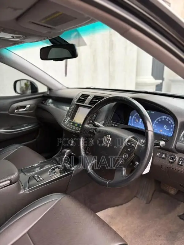 Toyota Crown Luxury Line 2008 Car (Used)