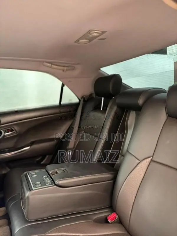 Toyota Crown Luxury Line 2008 Car (Used)