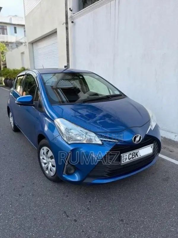 Toyota Vitz 2018 Car (Used)
