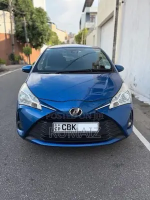 Toyota Vitz 2018 Car (Used)