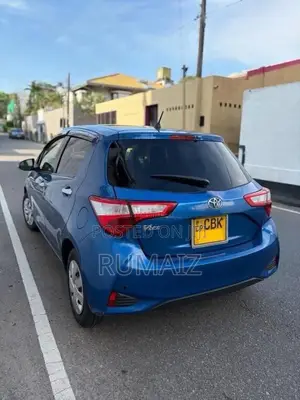 Toyota Vitz 2018 Car (Used)