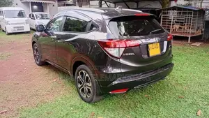 Honda Vezel 2014 SUV (Used)