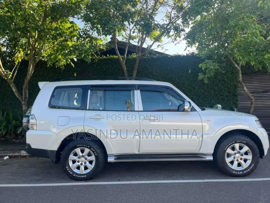 Mitsubishi Montero 2015 SUV (Used)