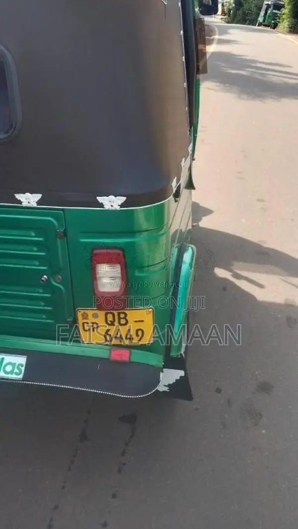 Bajaj RE 2 Stroke 2005 Three Wheel (Used)