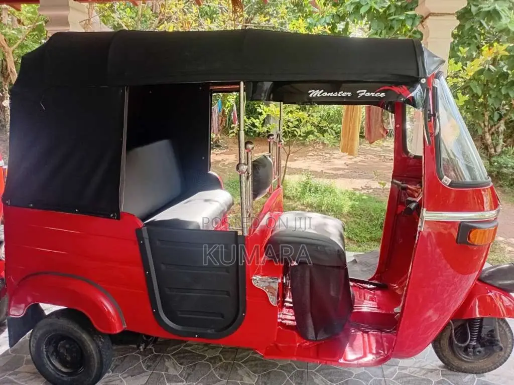Bajaj 2 Stroke 2004 Three Wheel (Used)