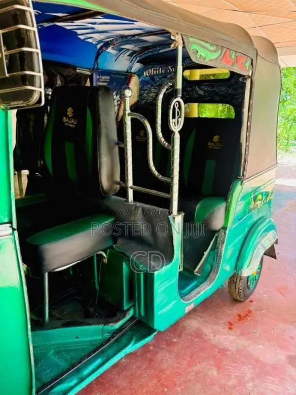 Bajaj 4 Stroke 2007 Three Wheel (Used)