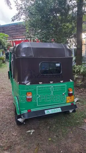 Bajaj 4 Stroke 2009 Three Wheel (Used)