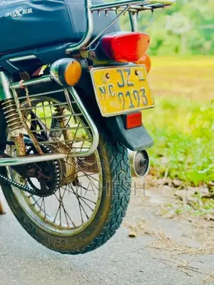 Bajaj Boxer 2004 Motorbike (Used)