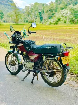 Bajaj Boxer 2004 Motorbike (Used)