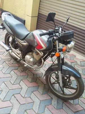 Suzuki En 125 2009 Motorbike (Used)