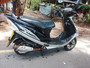 TVS Scooty Streak 2011 Motorbike (Used)