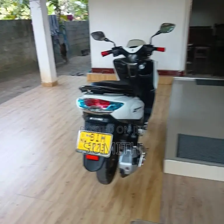Suzuki Burgman 2019 Motorbike (Used)
