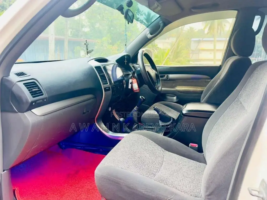 Toyota Prado 2005 SUV (Used)