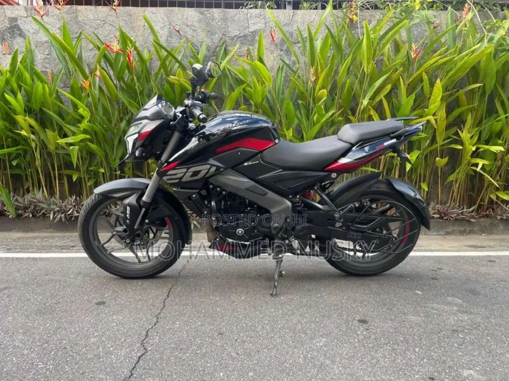Bajaj NS200 BS7 2025 Motorbike (Used)