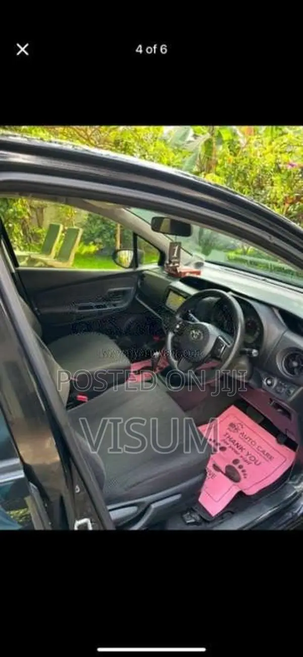Toyota Vitz 2017 Car (Used)