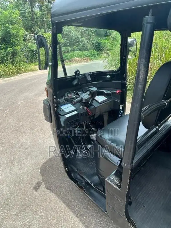 Bajaj 4 stroke 2018 Three Wheel (Used)