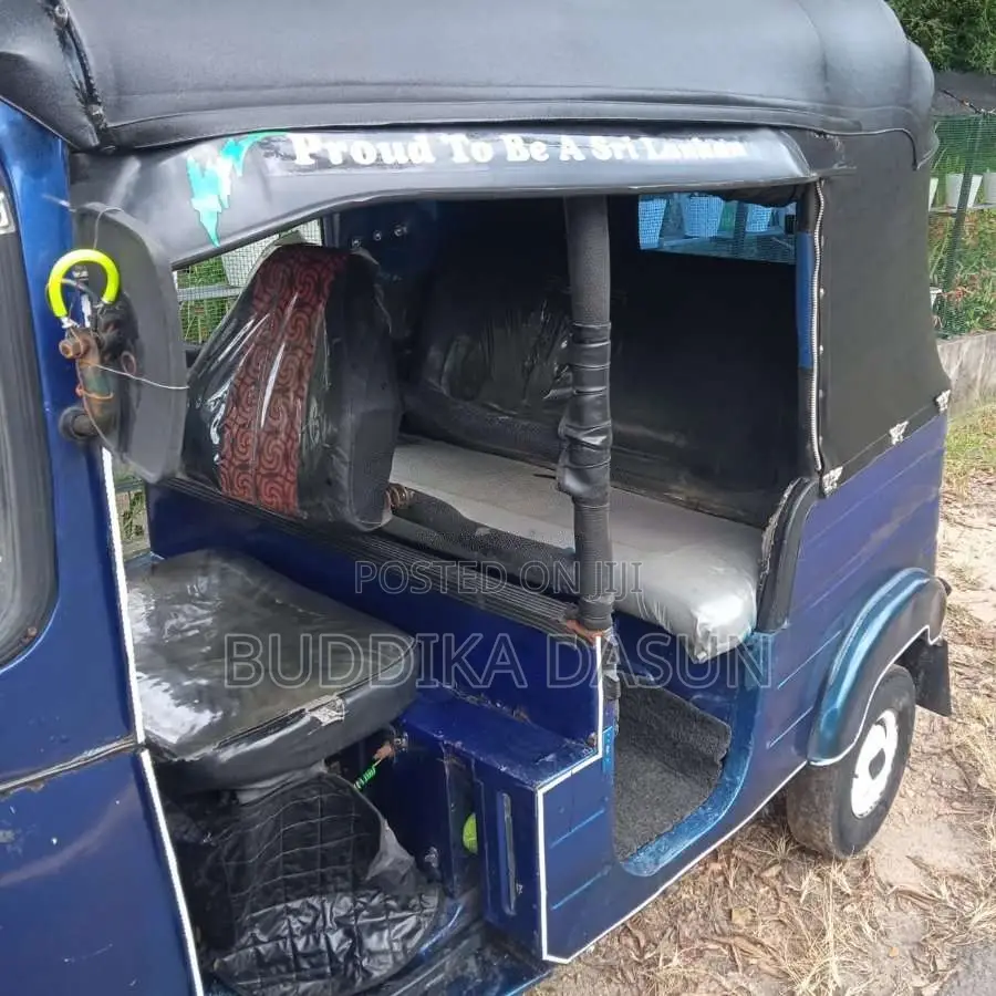 Bajaj 2 Stroke 1992 Three Wheel (Used)