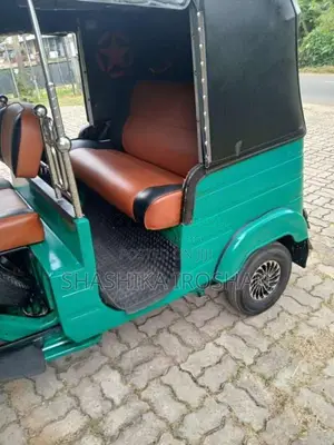 Bajaj 4 Stroke 2013 Three Wheel (Used)