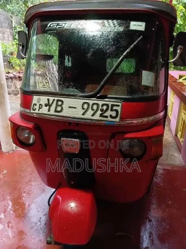 Bajaj 4 Stroke 2010 Three Wheel (Used)
