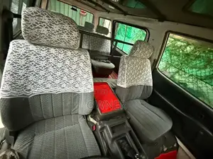 Toyota CR27 Lotto 1993 Van (Used)
