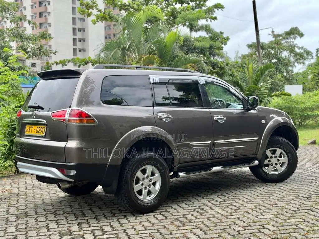 Mitsubishi Montero Sport 2012 SUV (Used)