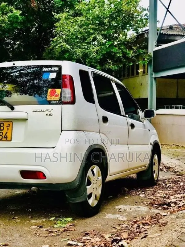 Suzuki Swift 2004 Car (Used)