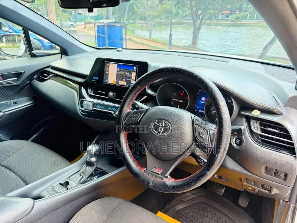Toyota CHR 2017 SUV (Used)