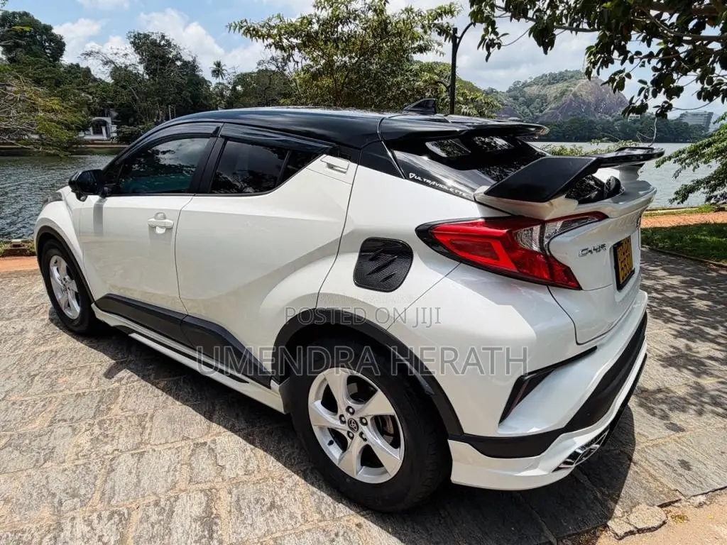 Toyota CHR 2017 SUV (Used)