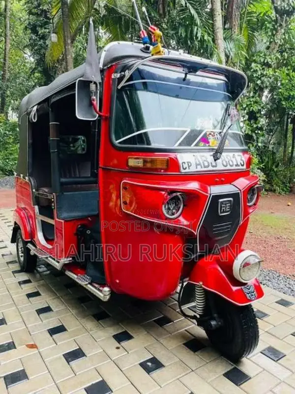 Bajaj 4 Stroke 2016 Three Wheel (Used)