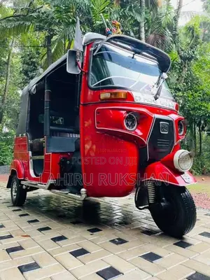 Bajaj 4 Stroke 2016 Three Wheel (Used)