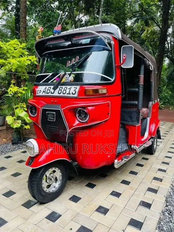 Bajaj 4 Stroke 2016 Three Wheel (Used)